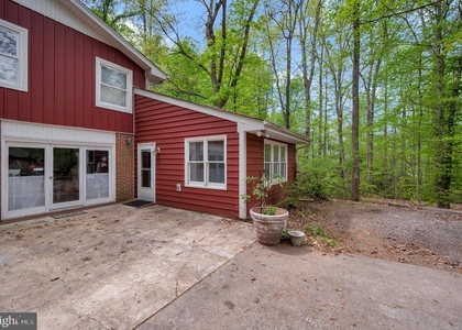 130 Springwood Drive - Photo 1