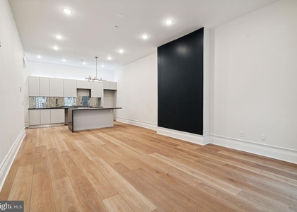 1822 Chestnut Street - Photo 1