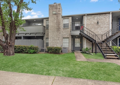 9700 Leawood Boulevard - Photo 1