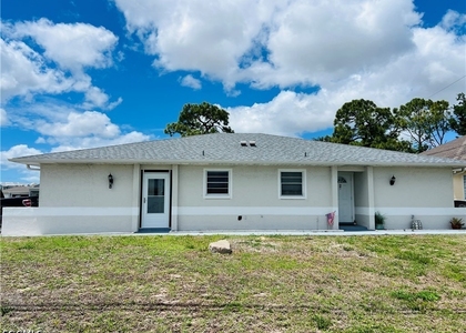 1406 Se 2nd Place - Photo 1