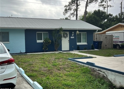19113/115 Holly Road - Photo 1