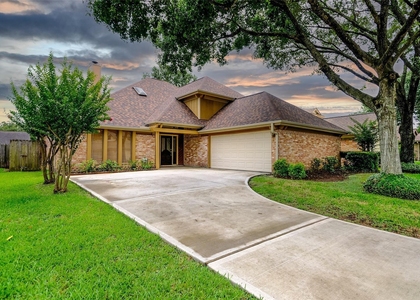2520 Hadley Circle - Photo 1