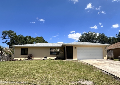 931 Commerce Road Se - Photo 1