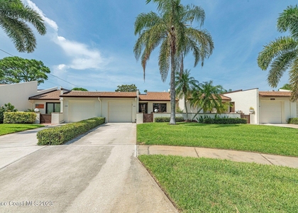 440 Hawthorne Court - Photo 1