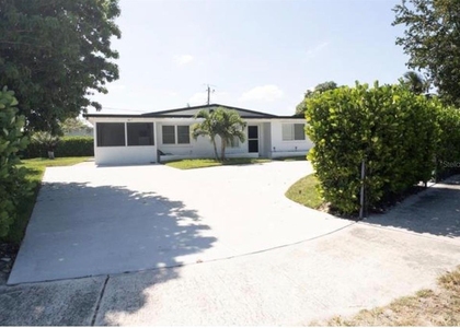 887 W Perry Street - Photo 1