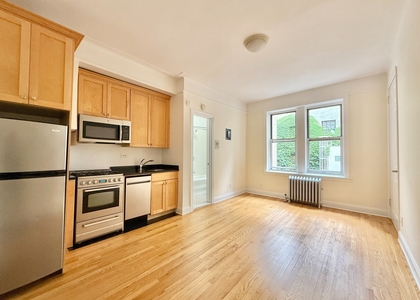 West 13th Street & 6th Avenue - Photo 1