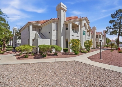 556 Yacht Harbor Drive - Photo 1