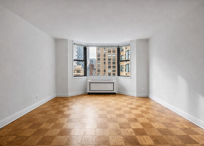 East 71st street  - Photo 1