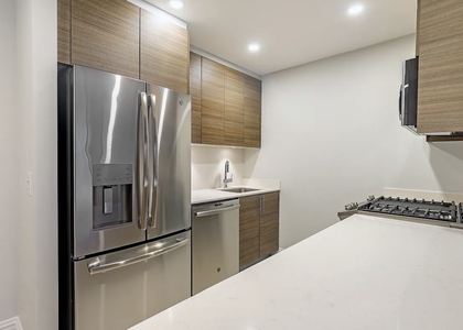 W 48th St - Photo 1