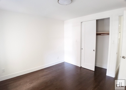 East 49 Street - Photo 1