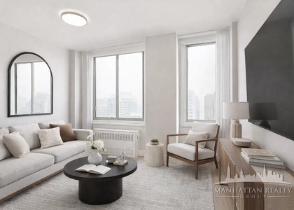 Second Avenue - Photo 1