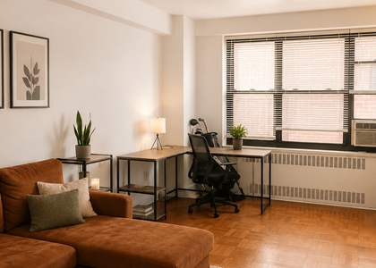 135 E 54th St - Photo 1