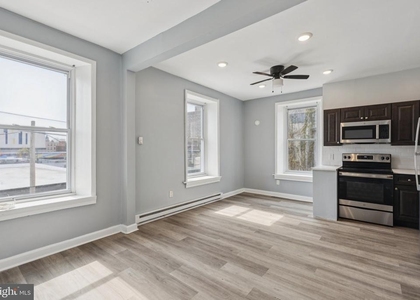 21 E Price Street - Photo 1