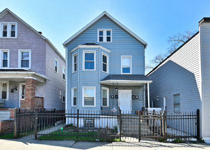 8602 S Muskegon Avenue - Photo 1