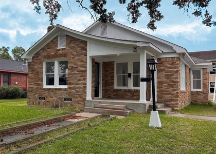 1569 Elliott Street - Photo 1
