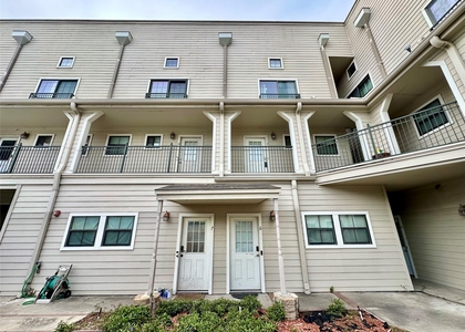 1602 Elgin Street - Photo 1