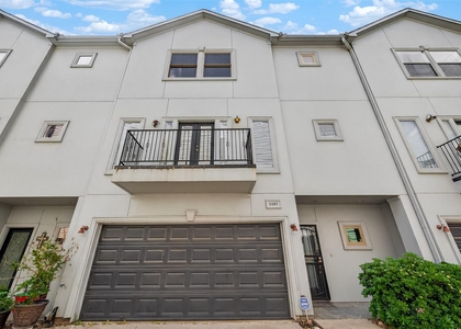 1107 Saint Charles Street - Photo 1
