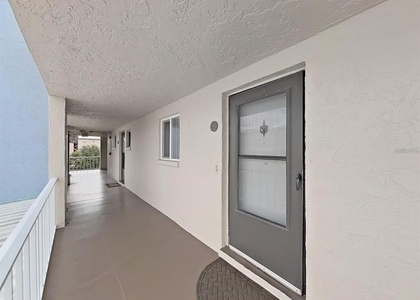 215 Valencia Boulevard - Photo 1