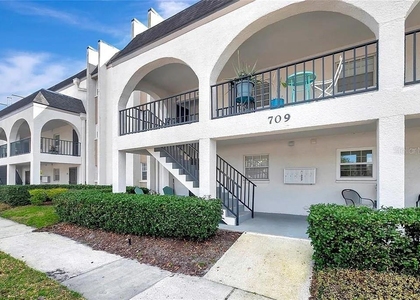 709 Russell Lane - Photo 1