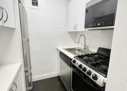 East 35 Street - Photo 1