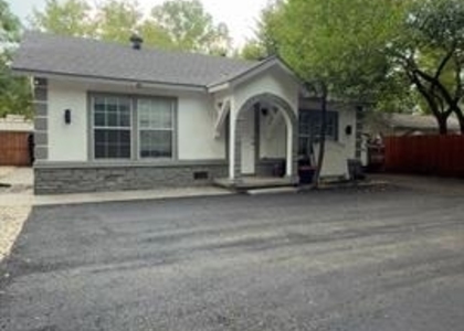 306 Broadmoor - Photo 1
