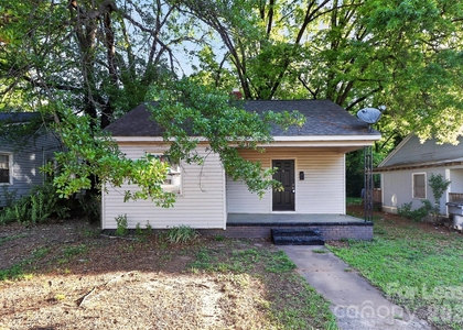 420 Plymouth Avenue - Photo 1