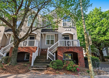 841 W 4th Street - Photo 1
