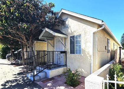 654 W 21st - Photo 1