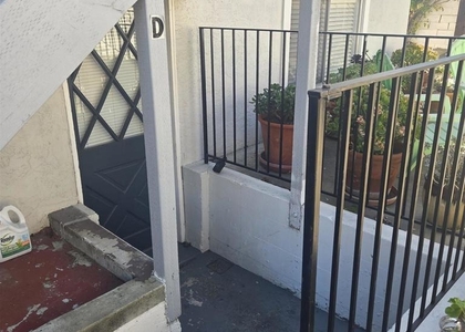 3851 Vineyard Ave - Photo 1