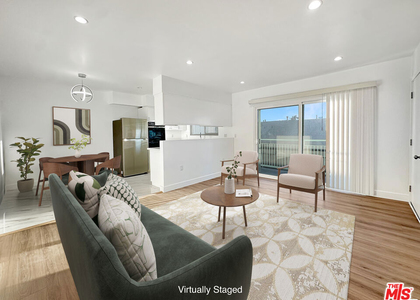 220 E Hyde Park - Photo 1