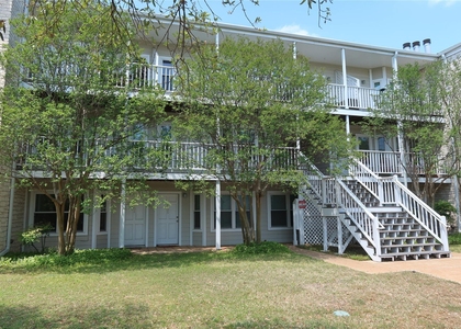 3400 Speedway St - Photo 1