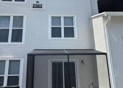 2303 N Congress Avenue - Photo 1