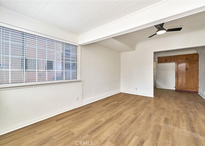 1115 S Mariposa Avenue - Photo 1