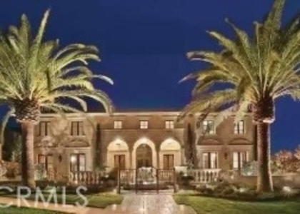 4 Mystique - Photo 1