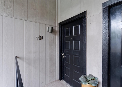 10811 Richmond Avenue Avenue - Photo 1