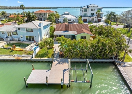 562 Johns Pass Avenue - Photo 1