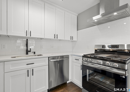105 Richmond Hill Avenue - Photo 1