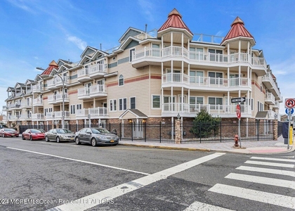 21 Blaine Avenue - Photo 1
