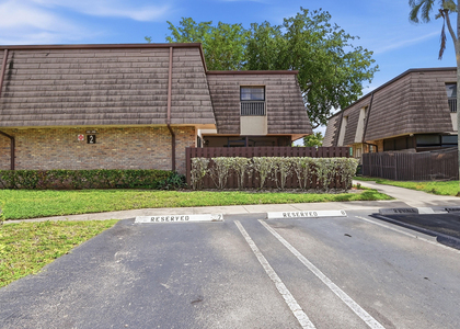 2498 Nw 99th Avenue - Photo 1