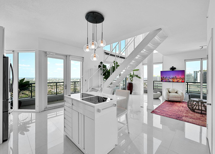 60 Sw 13th Street - Photo 1
