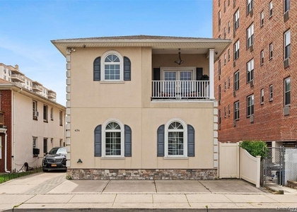 434 E Broadway - Photo 1