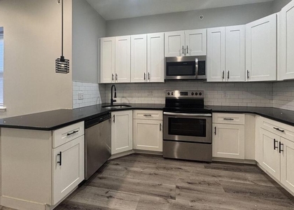 3232 W Berks Street - Photo 1