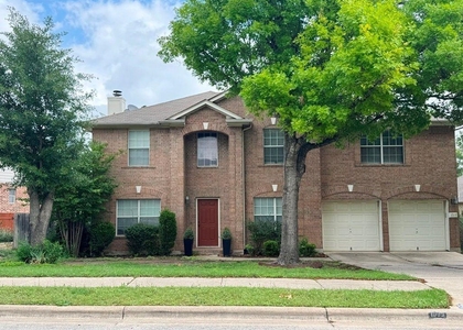 1009 Rutgers Dr - Photo 1