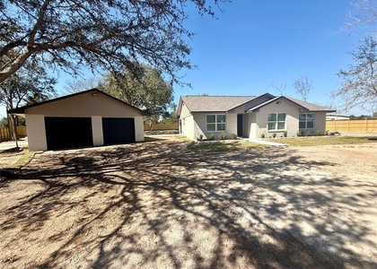 4835 County Road 380 - Photo 1