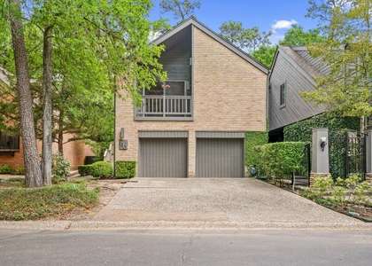 130 Sugarberry Circle - Photo 1