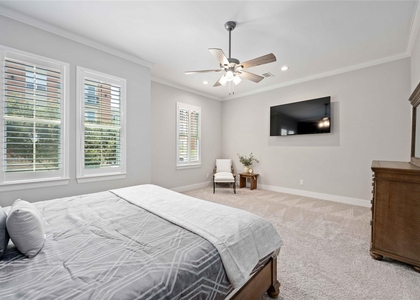 1324 W Pierce St - Photo 1