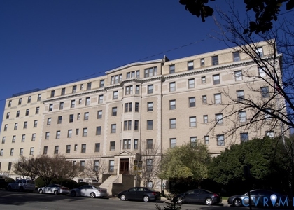 2900 Kensington Avenue - Photo 1