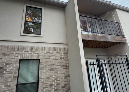 2425 Augusta Drive - Photo 1