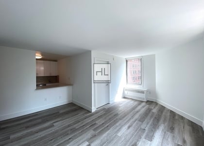 Second Avenue - Photo 1