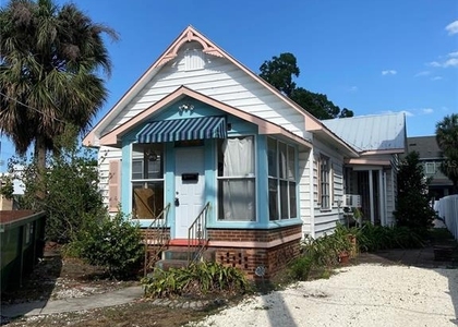 108 S Willow Avenue - Photo 1